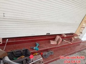 Sửa cửa cuốn không mở lên được tại Hà Nội