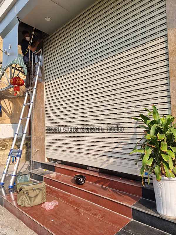 Dịch vụ sửa cửa cuốn Hoài Đức 24/24H thợ gần đến kiểm tra nhanh