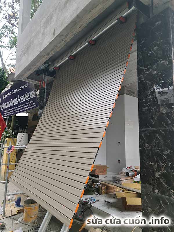 CUNG CẤP NHÂN CÔNG LẮP ĐẶT CỬA CUỐN CHUYÊN NGHIỆP TẠI HÀ NỘI Lắp đặt cửa cuốn tại Hà Nội