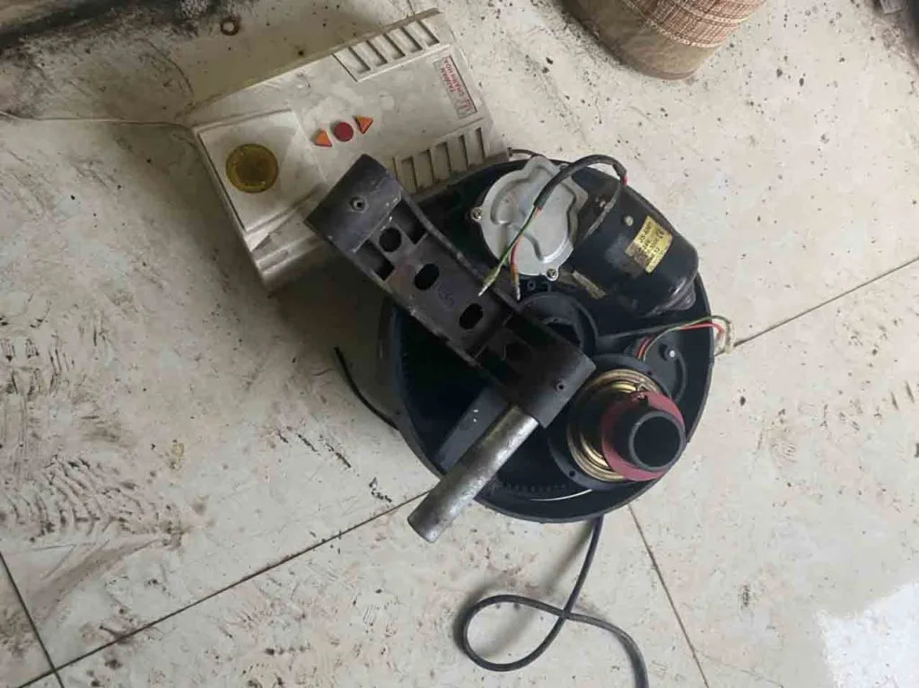 mô tơ cửa cuốn tấm liền