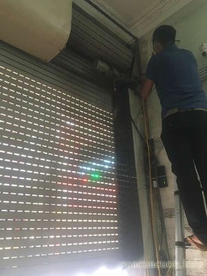 Sửa cửa cuốn tại Long Biên
